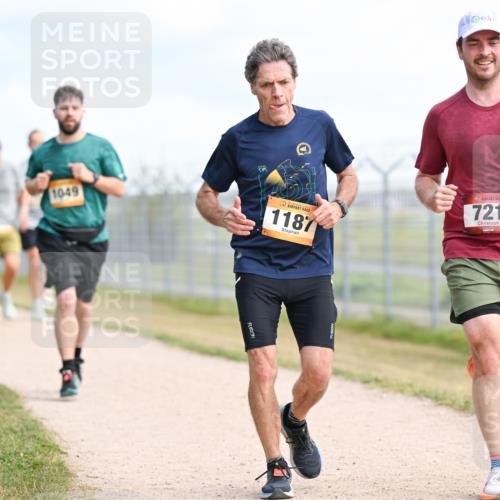 14.09.2025 - Airport Race Dr. Thomas Lammeyer http://msf.ph/oto/8867475 14.09.2025 12:09:04 Laufen 1049, 1187, 721 meine-sportfotos.de