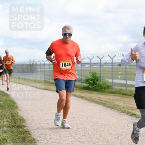 14.09.2025 - Airport Race Dr. Thomas Lammeyer http://msf.ph/oto/8867802 14.09.2025 12:10:17 Laufen 1845, 4083 meine-sportfotos.de