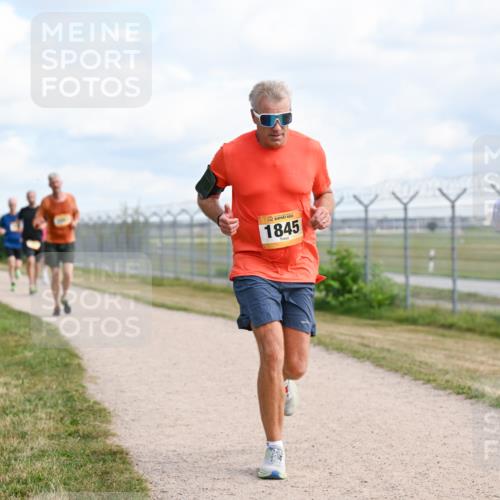14.09.2025 - Airport Race Dr. Thomas Lammeyer http://msf.ph/oto/8867804 14.09.2025 12:10:17 Laufen 1845, 408 meine-sportfotos.de