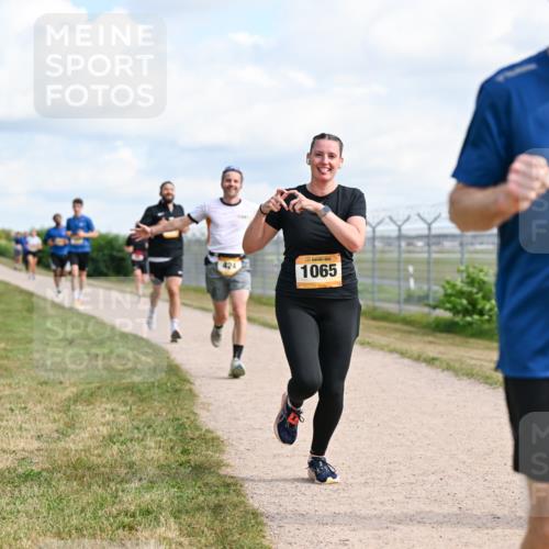 14.09.2025 - Airport Race Dr. Thomas Lammeyer http://msf.ph/oto/8867841 14.09.2025 12:10:25 Laufen 424, 1065, 611 meine-sportfotos.de