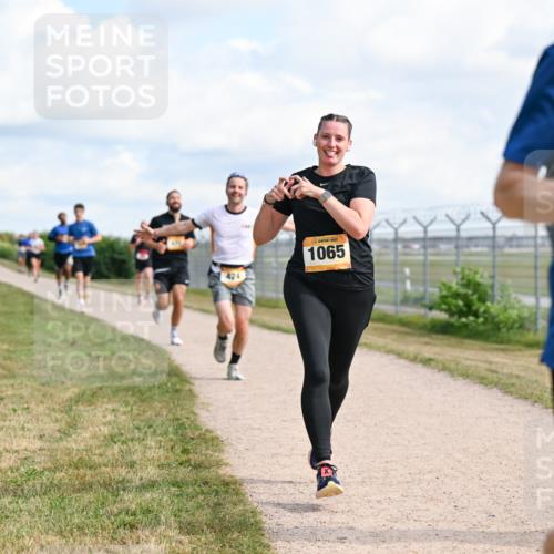 14.09.2025 - Airport Race Dr. Thomas Lammeyer http://msf.ph/oto/8867842 14.09.2025 12:10:25 Laufen 424, 1065 meine-sportfotos.de