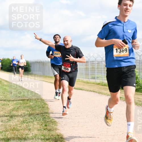 14.09.2025 - Airport Race Dr. Thomas Lammeyer http://msf.ph/oto/8867878 14.09.2025 12:10:32 Laufen 2001, 255 meine-sportfotos.de