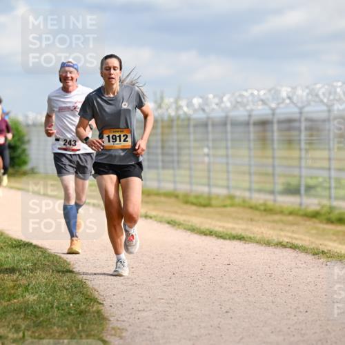 14.09.2025 - Airport Race Dr. Thomas Lammeyer http://msf.ph/oto/8867983 14.09.2025 12:10:53 Laufen 243, 1912 meine-sportfotos.de