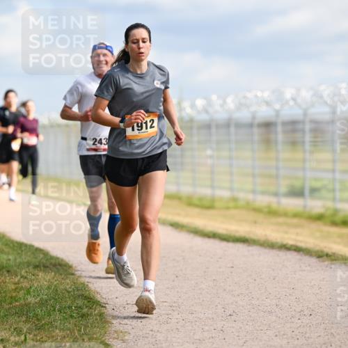 14.09.2025 - Airport Race Dr. Thomas Lammeyer http://msf.ph/oto/8867990 14.09.2025 12:10:54 Laufen 243, 1912 meine-sportfotos.de