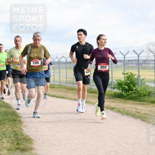 14.09.2025 - Airport Race Dr. Thomas Lammeyer http://msf.ph/oto/8868016 14.09.2025 12:11:00 Laufen 383, 410, 15, 780, 1970, 424, 202 meine-sportfotos.de