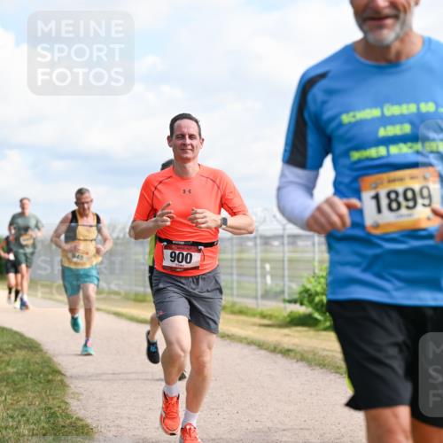 14.09.2025 - Airport Race Dr. Thomas Lammeyer http://msf.ph/oto/8868163 14.09.2025 12:11:25 Laufen 900, 1899 meine-sportfotos.de