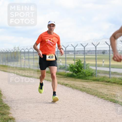 14.09.2025 - Airport Race Dr. Thomas Lammeyer http://msf.ph/oto/8868191 14.09.2025 12:11:33 Laufen 433, 798 meine-sportfotos.de