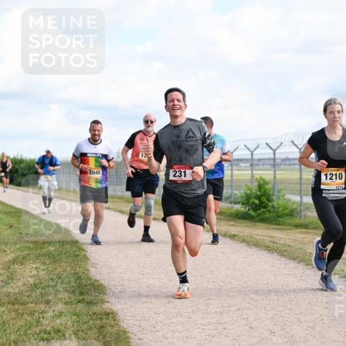 14.09.2025 - Airport Race Dr. Thomas Lammeyer http://msf.ph/oto/8868228 14.09.2025 12:11:42 Laufen 2048, 231, 1210, 1210 meine-sportfotos.de
