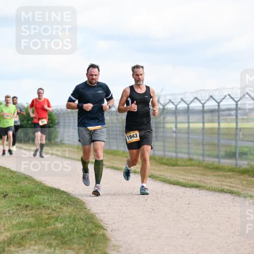 14.09.2025 - Airport Race Dr. Thomas Lammeyer http://msf.ph/oto/8868269 14.09.2025 12:11:50 Laufen 1071, 3654, 1943 meine-sportfotos.de