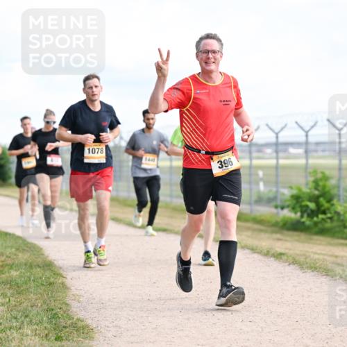 14.09.2025 - Airport Race Dr. Thomas Lammeyer http://msf.ph/oto/8868287 14.09.2025 12:11:58 Laufen 69, 1, 078, 1, 441, 396 meine-sportfotos.de