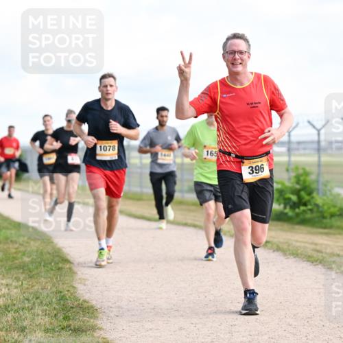 14.09.2025 - Airport Race Dr. Thomas Lammeyer http://msf.ph/oto/8868290 14.09.2025 12:11:58 Laufen 69, 1078, 165, 396 meine-sportfotos.de