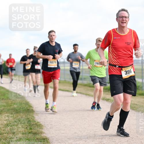 14.09.2025 - Airport Race Dr. Thomas Lammeyer http://msf.ph/oto/8868293 14.09.2025 12:11:59 Laufen 69, 1078, 165, 396 meine-sportfotos.de