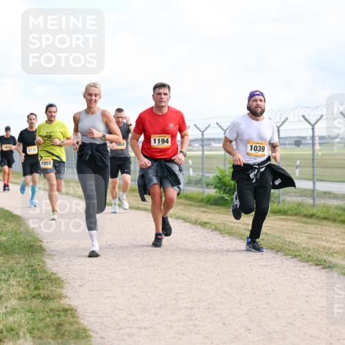 14.09.2025 - Airport Race Dr. Thomas Lammeyer http://msf.ph/oto/8868325 14.09.2025 12:12:04 Laufen 2138, 1955, 1008, 1194, 1039 meine-sportfotos.de
