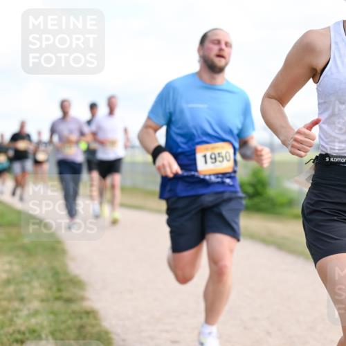 14.09.2025 - Airport Race Dr. Thomas Lammeyer http://msf.ph/oto/8868382 14.09.2025 12:12:17 Laufen 1950 meine-sportfotos.de