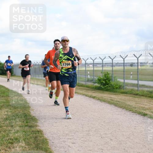 14.09.2025 - Airport Race Dr. Thomas Lammeyer http://msf.ph/oto/8868438 14.09.2025 12:12:28 Laufen 1766 meine-sportfotos.de