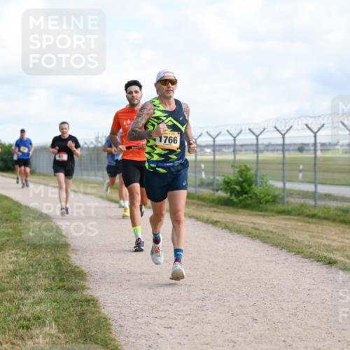14.09.2025 - Airport Race Dr. Thomas Lammeyer http://msf.ph/oto/8868440 14.09.2025 12:12:28 Laufen 1766 meine-sportfotos.de