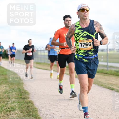14.09.2025 - Airport Race Dr. Thomas Lammeyer http://msf.ph/oto/8868448 14.09.2025 12:12:29 Laufen 1766 meine-sportfotos.de