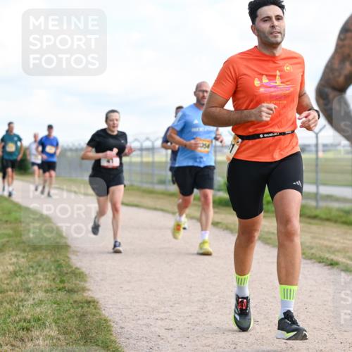 14.09.2025 - Airport Race Dr. Thomas Lammeyer http://msf.ph/oto/8868451 14.09.2025 12:12:30 Laufen 56, 17 meine-sportfotos.de