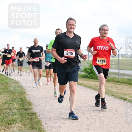 14.09.2025 - Airport Race Dr. Thomas Lammeyer http://msf.ph/oto/8868512 14.09.2025 12:12:42 Laufen 117, 201, 704, 245, 1458 meine-sportfotos.de