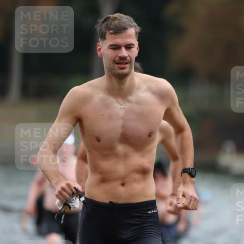 14.09.2025 - Stadtparktriathlon Michael Strokosch http://msf.ph/oto/8868530 14.09.2025 10:32:43 Schwimmen 723, 736, 740, 762, 776, 781, 815, 816 meine-sportfotos.de
