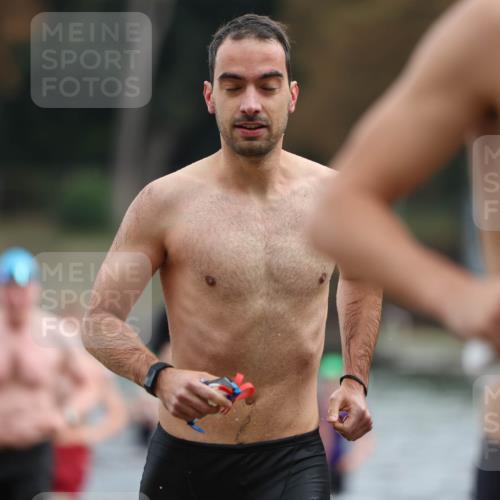 14.09.2025 - Stadtparktriathlon Michael Strokosch http://msf.ph/oto/8868534 14.09.2025 10:32:44 Schwimmen 723, 736, 762, 776, 781, 816, 821 meine-sportfotos.de