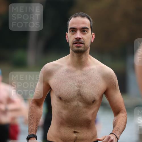 14.09.2025 - Stadtparktriathlon Michael Strokosch http://msf.ph/oto/8868536 14.09.2025 10:32:45 Schwimmen 723, 736, 762, 776, 781, 802, 816, 821 meine-sportfotos.de