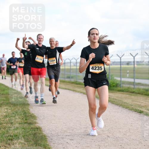 14.09.2025 - Airport Race Dr. Thomas Lammeyer http://msf.ph/oto/8868552 14.09.2025 12:12:46 Laufen 2104, 1344, 4235 meine-sportfotos.de