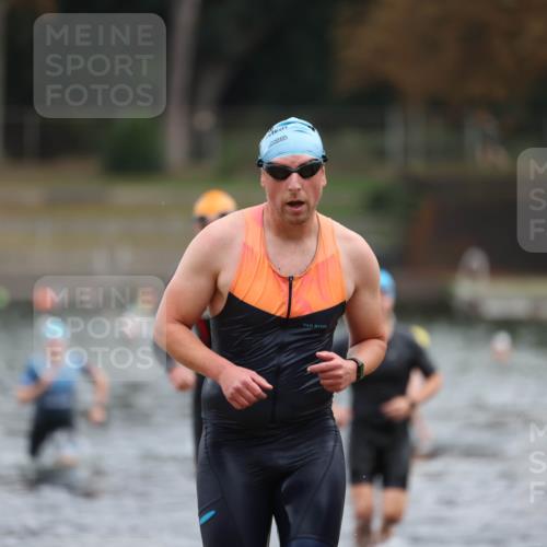 14.09.2025 - Stadtparktriathlon Michael Strokosch http://msf.ph/oto/8868605 14.09.2025 10:33:09 Schwimmen 739, 779, 787, 790, 807 meine-sportfotos.de