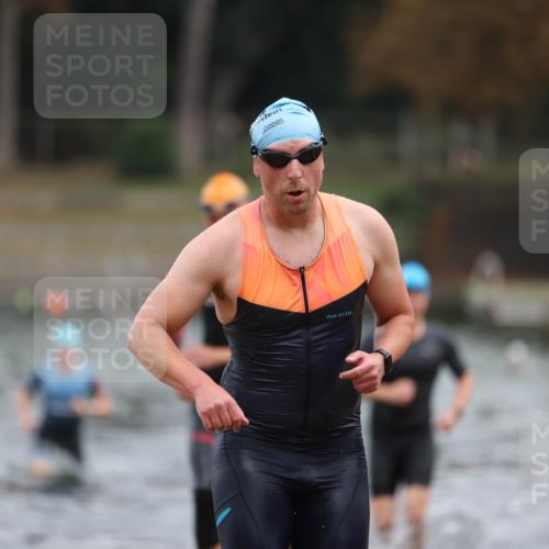 14.09.2025 - Stadtparktriathlon Michael Strokosch http://msf.ph/oto/8868609 14.09.2025 10:33:10 Schwimmen 739, 779, 787, 790, 807 meine-sportfotos.de