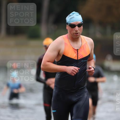 14.09.2025 - Stadtparktriathlon Michael Strokosch http://msf.ph/oto/8868611 14.09.2025 10:33:10 Schwimmen 739, 779, 787, 790, 807 meine-sportfotos.de