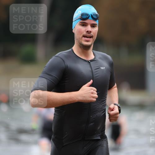 14.09.2025 - Stadtparktriathlon Michael Strokosch http://msf.ph/oto/8868624 14.09.2025 10:33:14 Schwimmen 739, 779, 787, 790, 807 meine-sportfotos.de