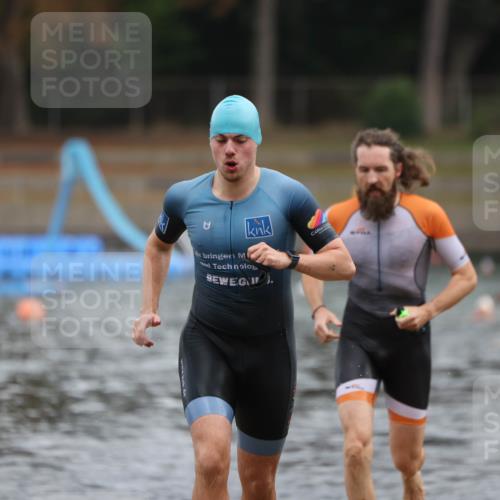 14.09.2025 - Stadtparktriathlon Michael Strokosch http://msf.ph/oto/8868634 14.09.2025 10:33:19 Schwimmen 790, 792, 807 meine-sportfotos.de