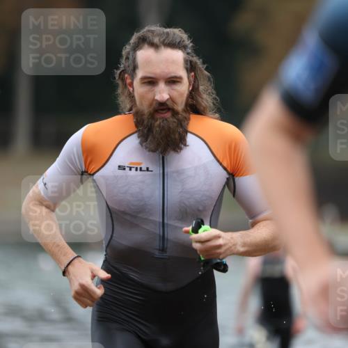 14.09.2025 - Stadtparktriathlon Michael Strokosch http://msf.ph/oto/8868642 14.09.2025 10:33:21 Schwimmen 790, 792, 807 meine-sportfotos.de