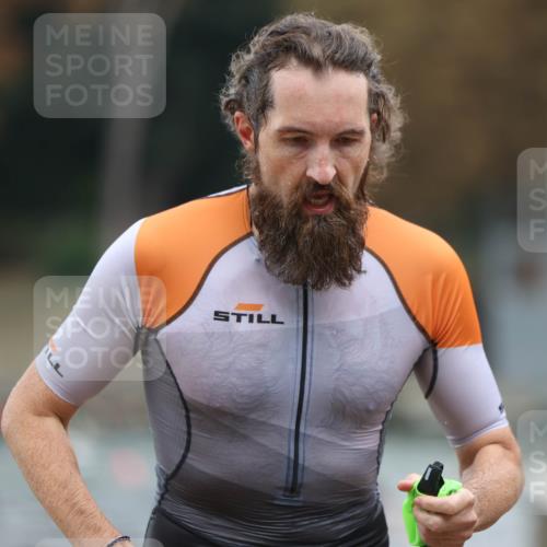 14.09.2025 - Stadtparktriathlon Michael Strokosch http://msf.ph/oto/8868645 14.09.2025 10:33:22 Schwimmen 790, 792, 807 meine-sportfotos.de