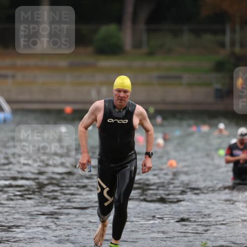 14.09.2025 - Stadtparktriathlon Michael Strokosch http://msf.ph/oto/8868647 14.09.2025 10:33:26 Schwimmen 792 meine-sportfotos.de