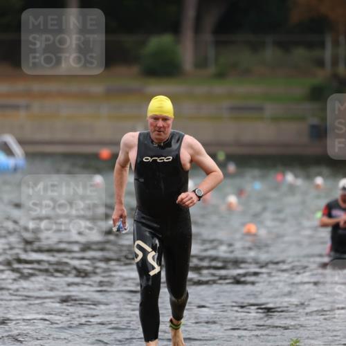 14.09.2025 - Stadtparktriathlon Michael Strokosch http://msf.ph/oto/8868648 14.09.2025 10:33:27 Schwimmen 792 meine-sportfotos.de