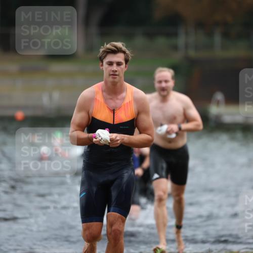 14.09.2025 - Stadtparktriathlon Michael Strokosch http://msf.ph/oto/8868710 14.09.2025 10:33:58 Schwimmen 729, 754, 778, 791, 820 meine-sportfotos.de