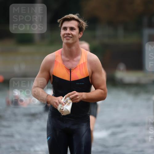 14.09.2025 - Stadtparktriathlon Michael Strokosch http://msf.ph/oto/8868716 14.09.2025 10:34:00 Schwimmen 729, 754, 771, 778, 791, 820 meine-sportfotos.de