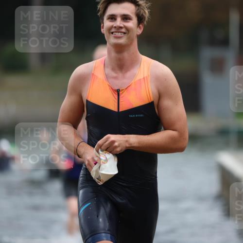 14.09.2025 - Stadtparktriathlon Michael Strokosch http://msf.ph/oto/8868719 14.09.2025 10:34:00 Schwimmen 729, 754, 771, 778, 791, 820 meine-sportfotos.de