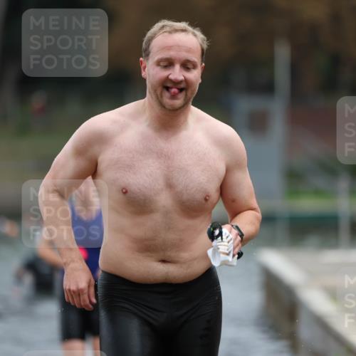 14.09.2025 - Stadtparktriathlon Michael Strokosch http://msf.ph/oto/8868726 14.09.2025 10:34:02 Schwimmen 729, 771, 778, 791, 820 meine-sportfotos.de