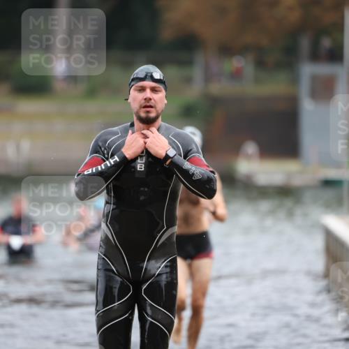 14.09.2025 - Stadtparktriathlon Michael Strokosch http://msf.ph/oto/8868743 14.09.2025 10:34:08 Schwimmen 729, 771, 778 meine-sportfotos.de