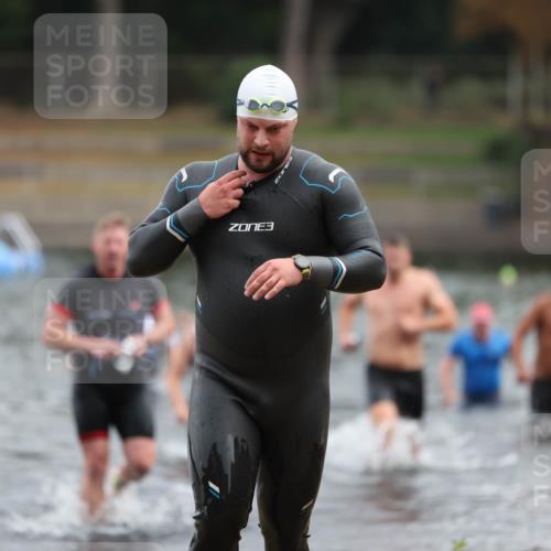 14.09.2025 - Stadtparktriathlon Michael Strokosch http://msf.ph/oto/8868766 14.09.2025 10:34:21 Schwimmen 755, 774, 803 meine-sportfotos.de