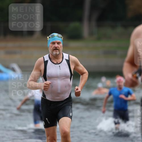 14.09.2025 - Stadtparktriathlon Michael Strokosch http://msf.ph/oto/8868793 14.09.2025 10:34:29 Schwimmen 728, 744, 746, 755, 803 meine-sportfotos.de