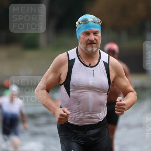 14.09.2025 - Stadtparktriathlon Michael Strokosch http://msf.ph/oto/8868801 14.09.2025 10:34:31 Schwimmen 728, 744, 746, 755, 803 meine-sportfotos.de