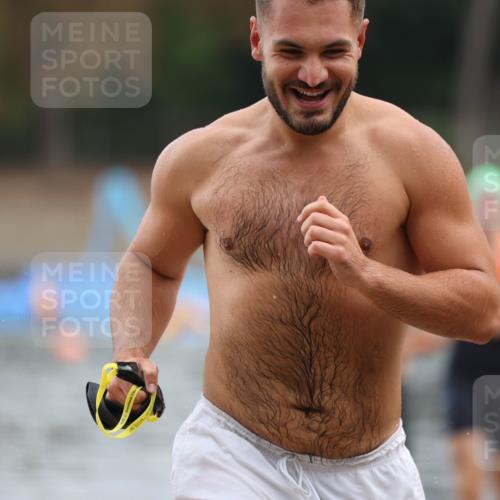 14.09.2025 - Stadtparktriathlon Michael Strokosch http://msf.ph/oto/8868837 14.09.2025 10:34:57 Schwimmen 772, 797, 806 meine-sportfotos.de