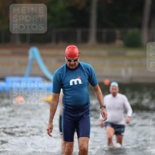 14.09.2025 - Stadtparktriathlon Michael Strokosch http://msf.ph/oto/8868867 14.09.2025 10:35:40 Schwimmen 756, 775, 805, 808 meine-sportfotos.de