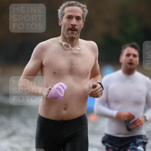 14.09.2025 - Stadtparktriathlon Michael Strokosch http://msf.ph/oto/8868889 14.09.2025 10:35:50 Schwimmen 734, 756, 775, 805, 808 meine-sportfotos.de