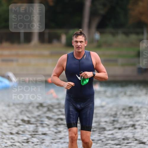 14.09.2025 - Stadtparktriathlon Michael Strokosch http://msf.ph/oto/8868961 14.09.2025 10:49:21 Schwimmen 901 meine-sportfotos.de