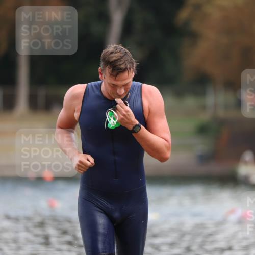 14.09.2025 - Stadtparktriathlon Michael Strokosch http://msf.ph/oto/8868972 14.09.2025 10:49:23 Schwimmen 901 meine-sportfotos.de