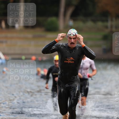 14.09.2025 - Stadtparktriathlon Michael Strokosch http://msf.ph/oto/8868997 14.09.2025 10:49:48 Schwimmen 825, 842, 865 meine-sportfotos.de